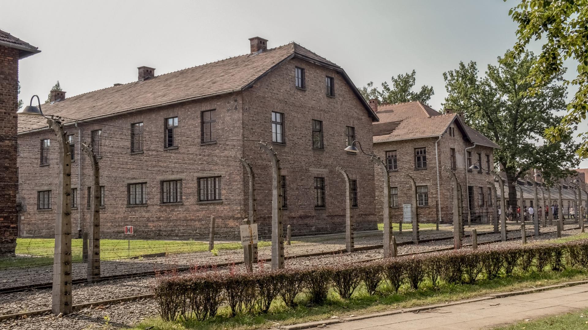 auschwitz-tours-poland