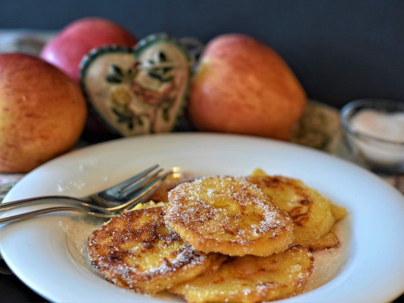 polish-apple-recipes-racuchy.jpg