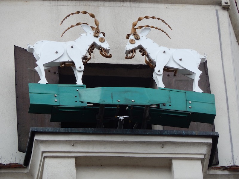 legend-of-poznan-goats.jpg