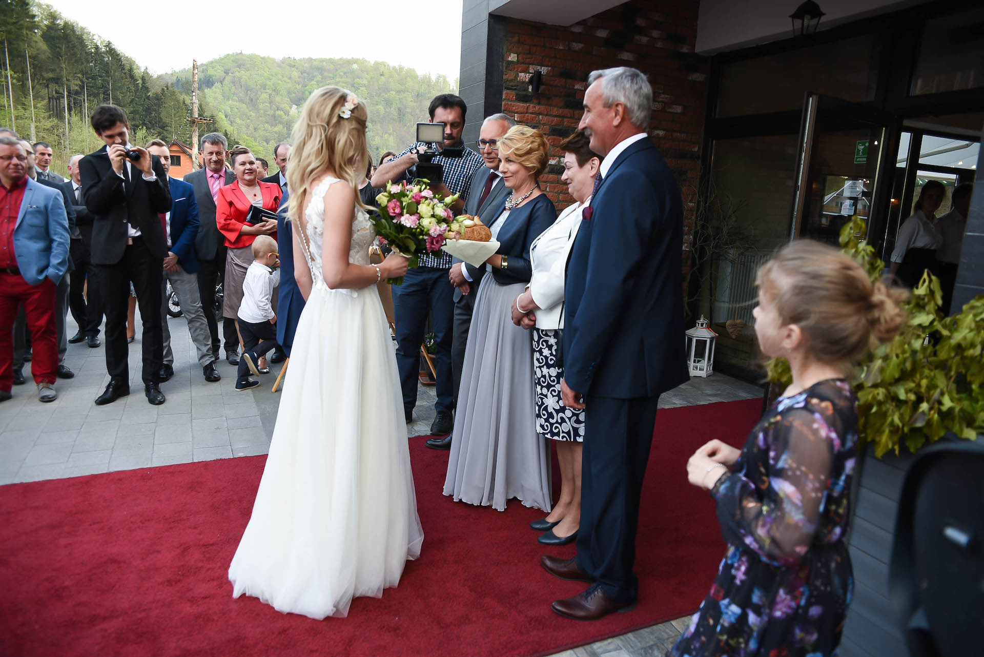 poland-wedding-ceremony.jpg