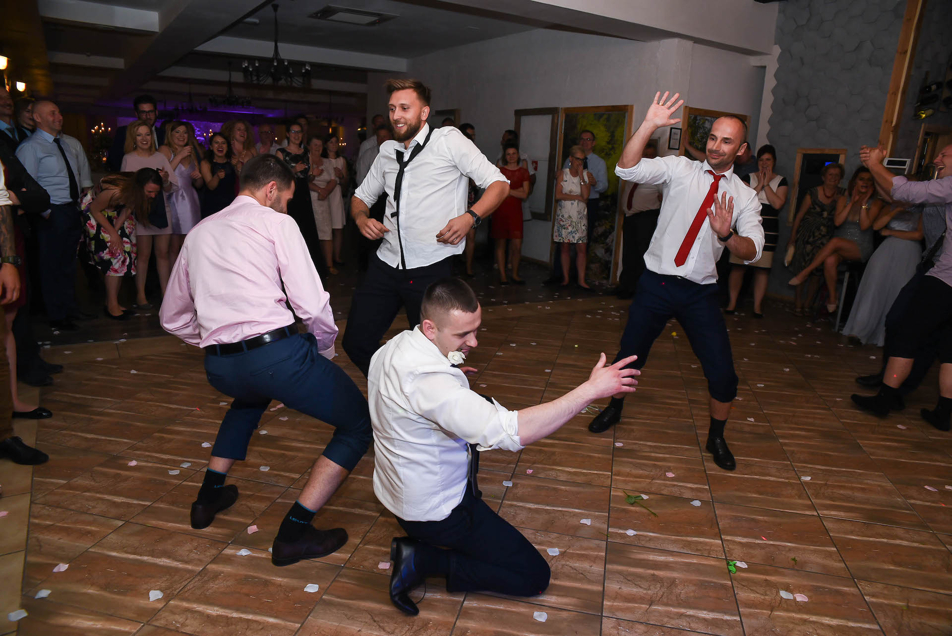 poland-wedding-dance.jpg