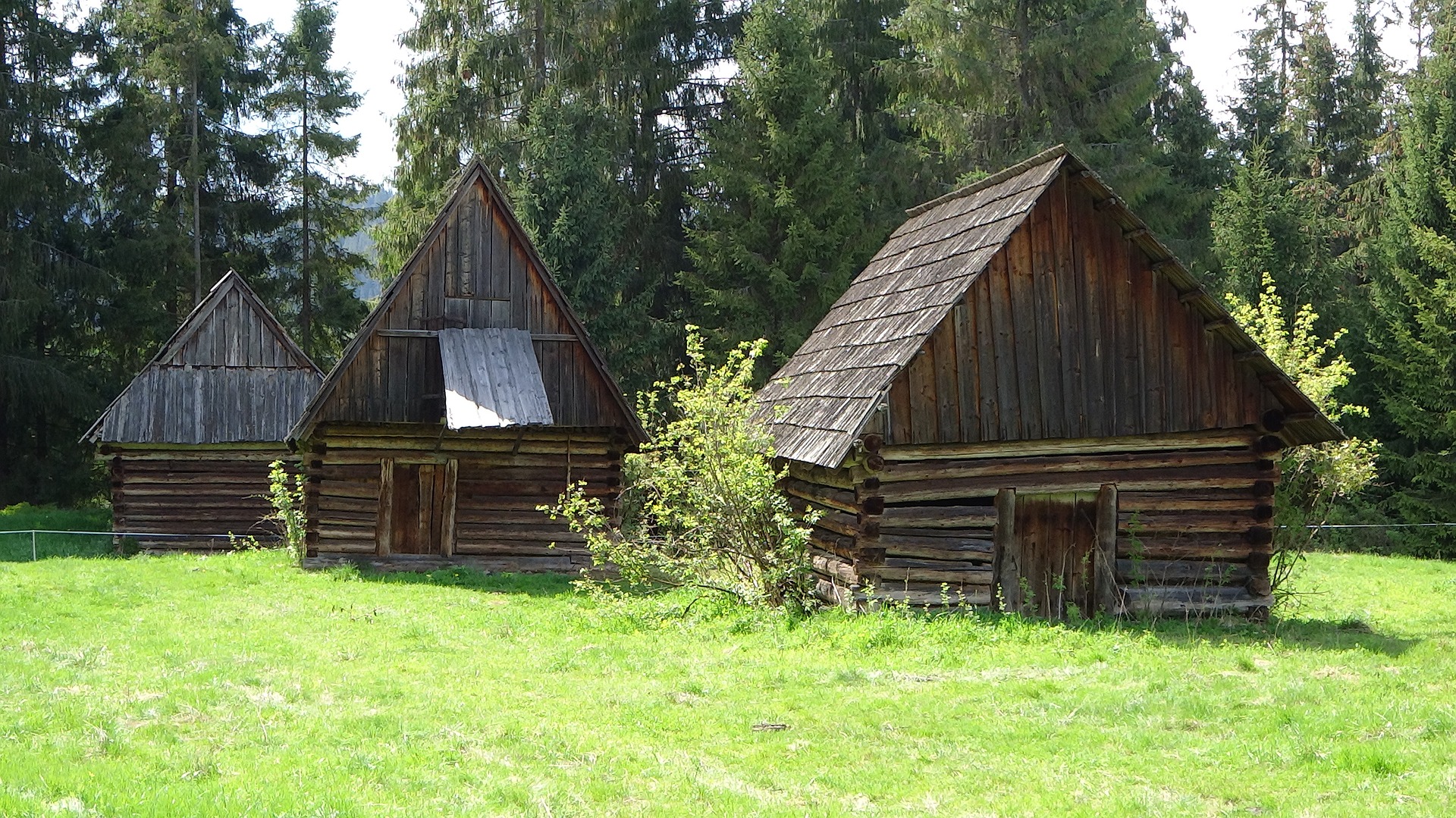 poland-mountain-huts.jpg